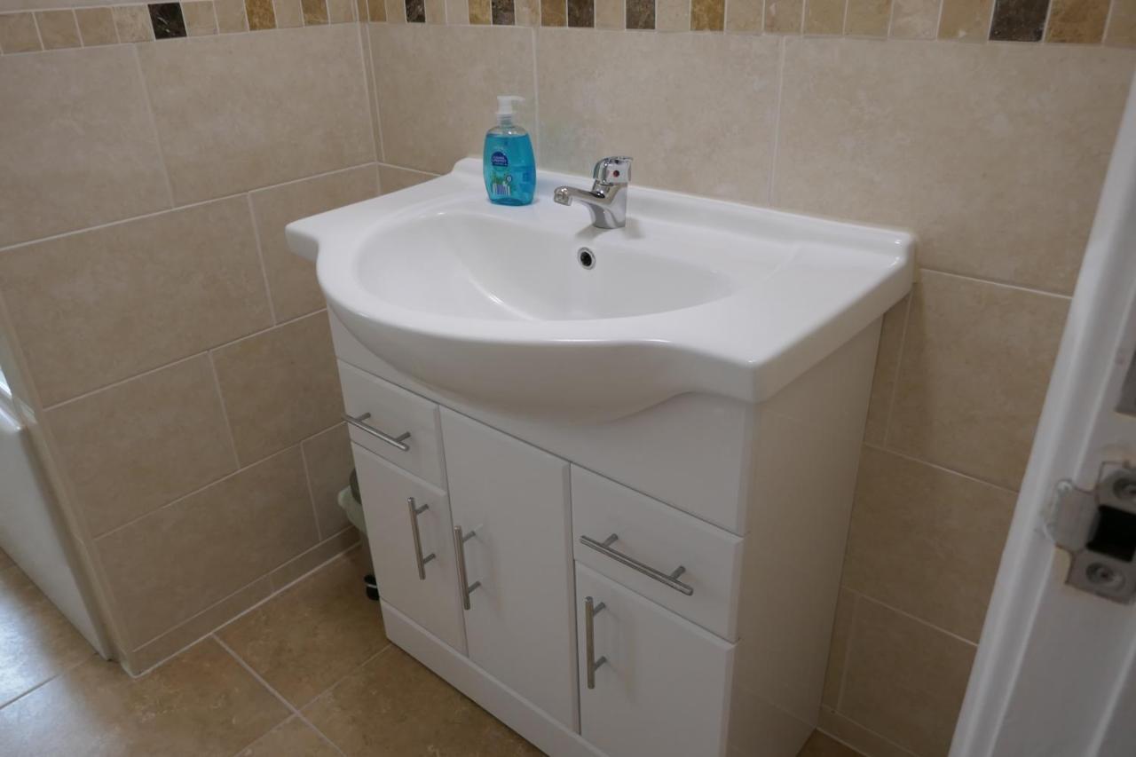 2 Bedroom House Walking Distance To City Centre With Free Parking York Luaran gambar
