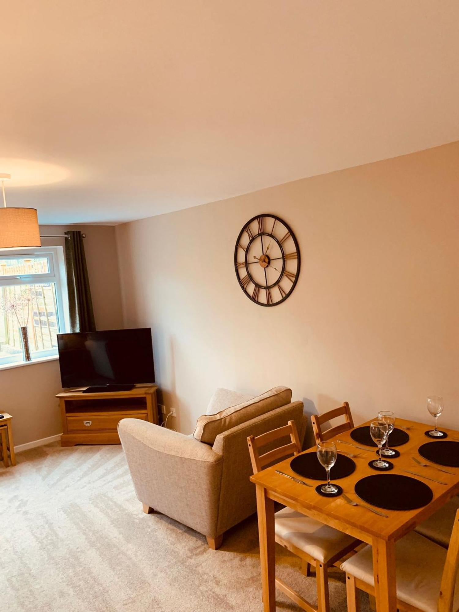 2 Bedroom House Walking Distance To City Centre With Free Parking York Luaran gambar