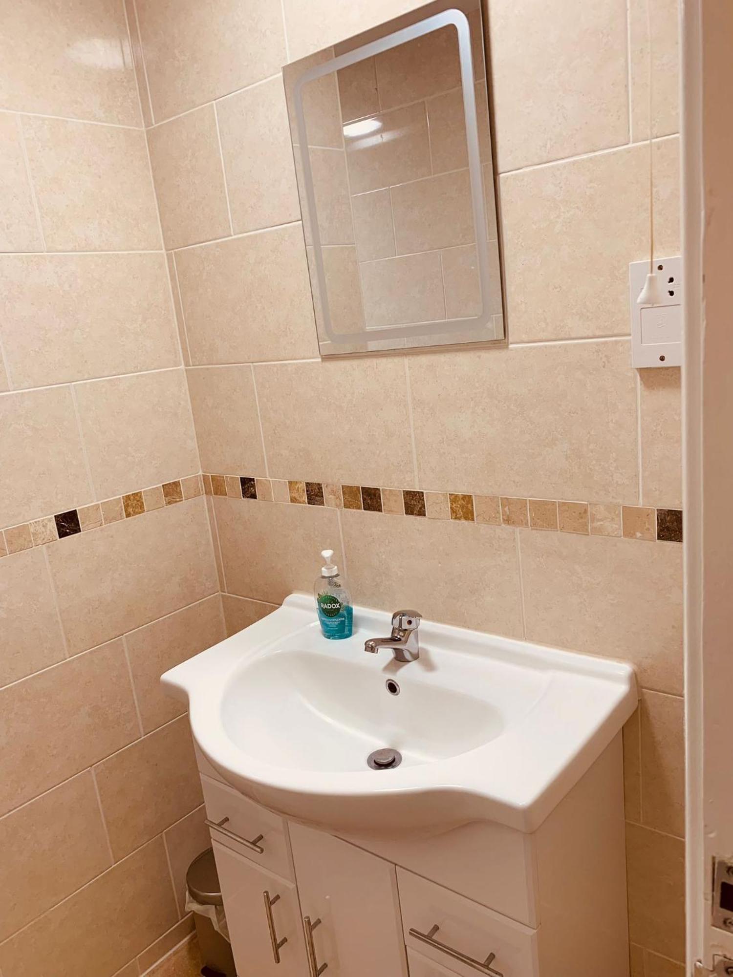 2 Bedroom House Walking Distance To City Centre With Free Parking York Luaran gambar